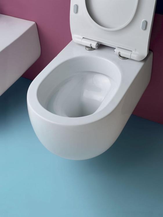 FLO Miska WC podwieszana NO RIM (RIMLESS) 37x54 cm 311101 aranżacja