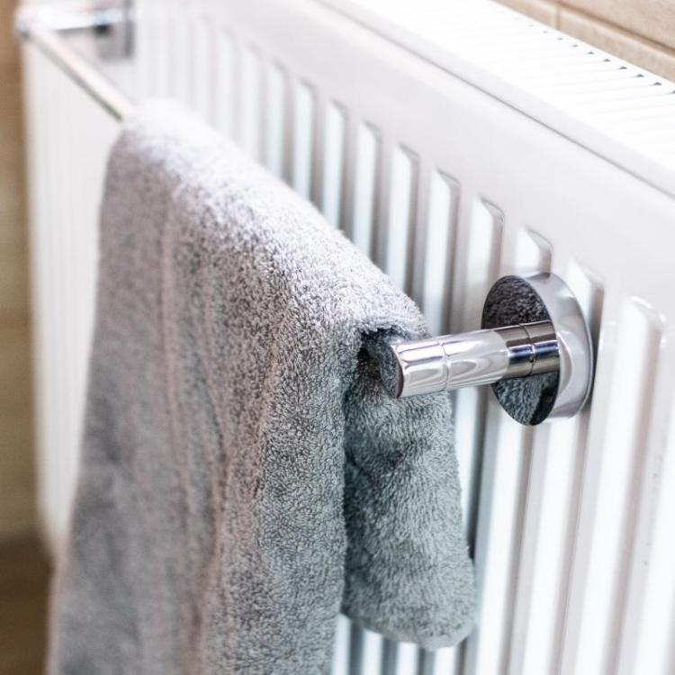 RAWELL Wieszak magnetyczny na ręcznik do grzejnika 55 cm chrom 104104282 z boku