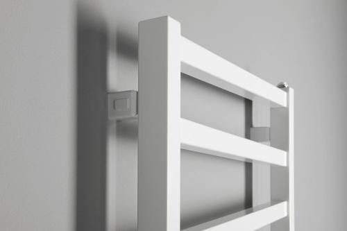 ZIG Grzejnik łazienkowy dekoracyjny kolor biel 582 W 500x1572 mm ZG516  - detal