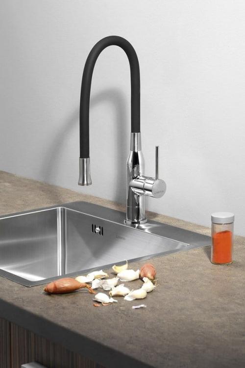 SILI Bateria zlewozmywakowa stojąca z elastyczną wylewką, czarna/chrom SR426