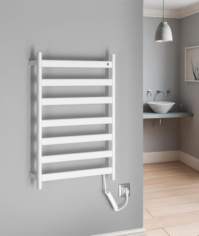 ELIAS Elektryczna suszarka na ręczniki 490x730x110mm, 105W, biały mat EB540