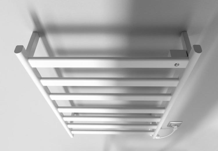 ELIAS Elektryczna suszarka na ręczniki 490x730x110mm, 105W, biały mat EB540