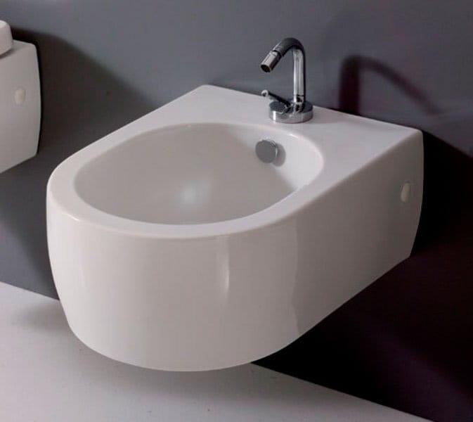 FLO Bidet podwieszany z otworem na baterię 312501