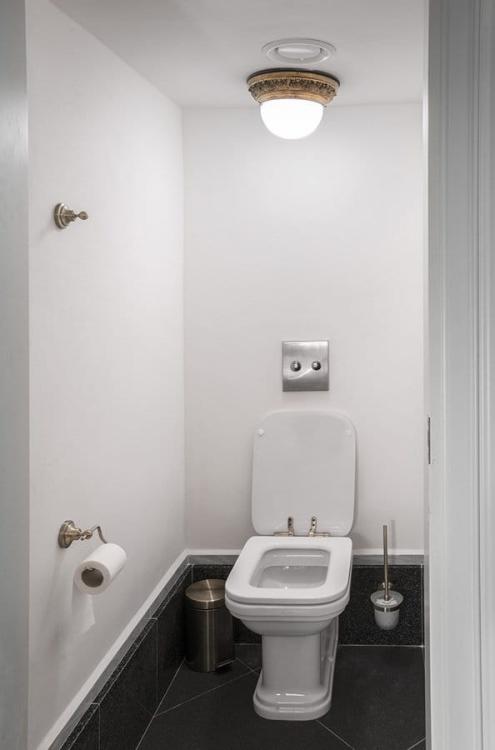 WALDORF Miska stojąca ceramiczna WC 37x42x65cm odpływ pionowy/poziomy 411601 aranżacja