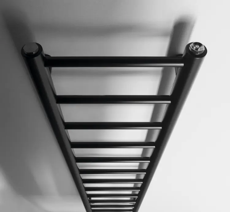 DINA Grzejnik łazienkowy czarny mat 278 W 300x1380 mm IR373B  z góry
