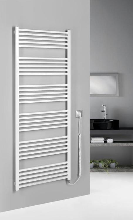 METRO-E grzejnik elektryczny 600x1620 mm, 800 W, biały ME616 na ścianie