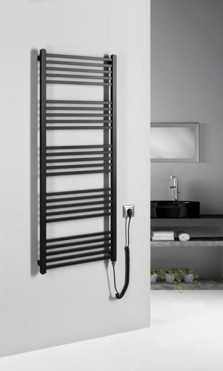 METRO-E grzejnik elektryczny 500x1340 mm, 500 W, czarny mat ME513B na ścianie