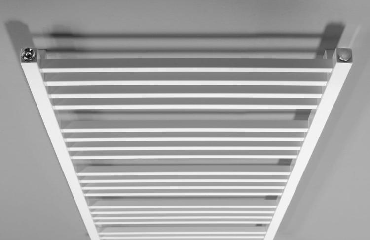 METRO Grzejnik łazienkowy biały 557 W 600x1510 mm IR420T z góry