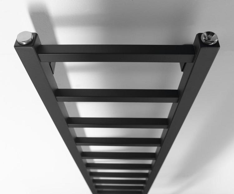 METRO LIGHT grzejnik 300x1500 mm, 276 W, czarny mat IR446TB z góry