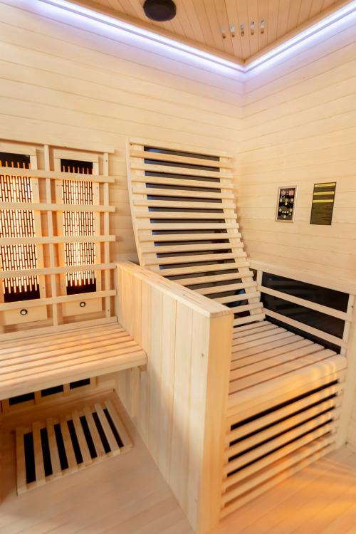 CARBON 3 Sauna na podczerwień 2 osobowa 150x150x195 cm J11150 z bliska