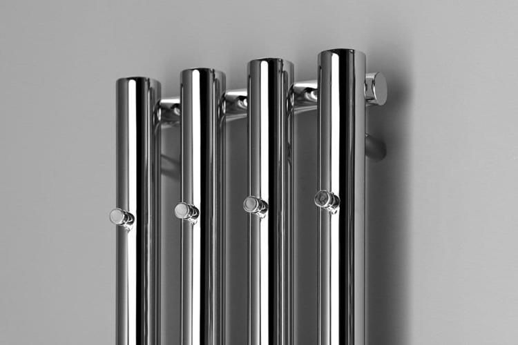 PILON grzejnik łazienkowy 270x1800 mm, 464 W4 wieszaki, chrom IZ120T- detal