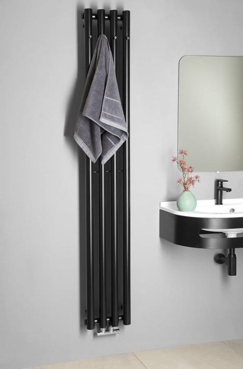 PILON grzejnik łazienkowy 270x1800 mm, 464 W 4 wieszaki, czarny mat IZ122T wieszaki