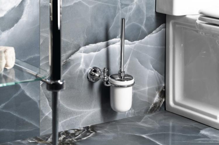 NEVIS wisząca szczotka do WC, ceramika, chrom NV330313  z bliska