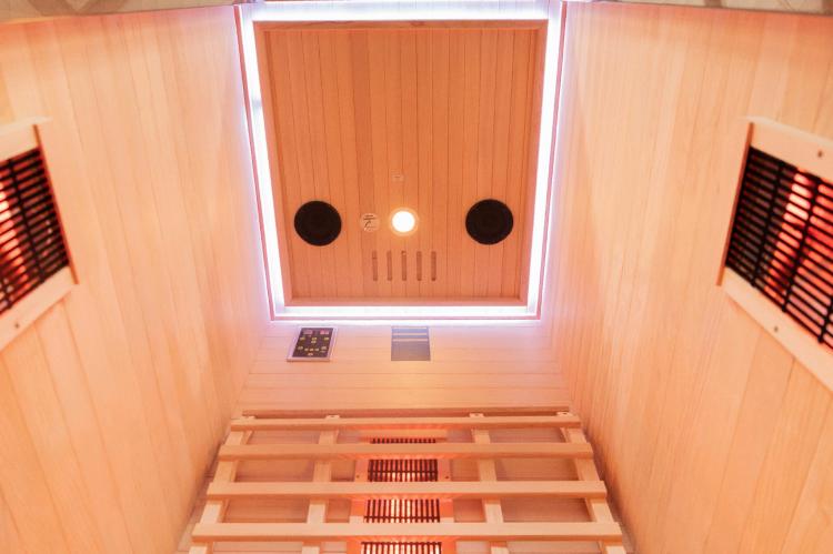 RUBY 1A Sauna na podczerwień 1 osobowa 90x100x195 cm J20090 promiennik