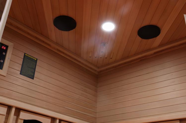 SUPREME Sauna na podczerwień 2 osobowa 120x120x190 cm SB80120 głośniki
