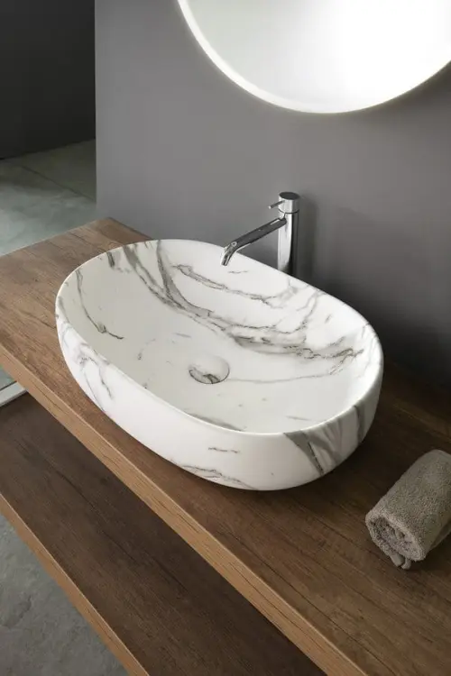 CALEO umywalka ceramiczna nablatowa, 60x42x14 cm, bianco carrara CA590BC  aranżacja