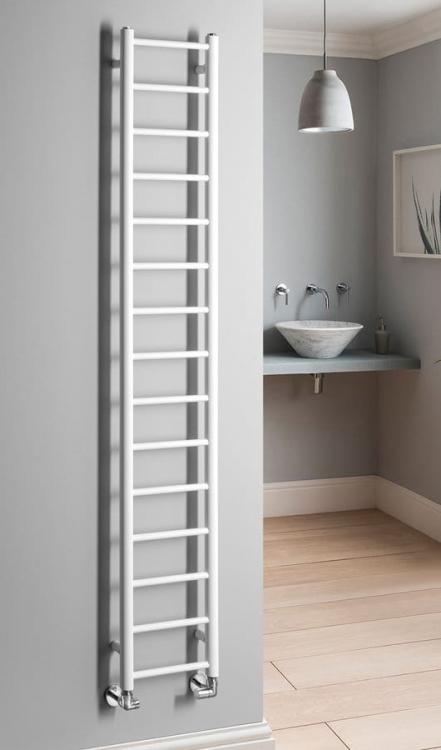 DINA Grzejnik łazienkowy biały 335 W 300x1740 mm IR366W na ścianie