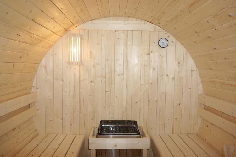 BERGEN Sauna zewnętrzna ogrodowa 4-osobowa sucha Fińska w kształcie beczki świerk z siedziskami zewnętrznymi F70220 wymiary