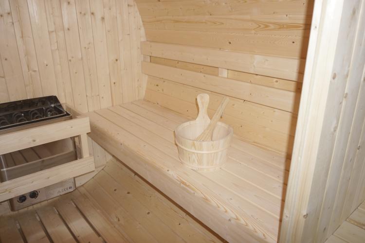 BERGEN Sauna zewnętrzna ogrodowa 4-osobowa sucha Fińska w kształcie beczki świerk z siedziskami zewnętrznymi F70220 wymiary