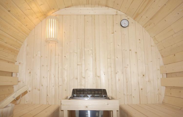 TROMSO-L-Sauna-zewnetrzna-ogrodowa-4-osobowa-sucha-Finska-w-ksztalcie-beczki-swierk-F50180