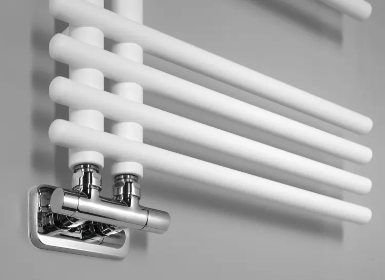 NYMPHA grzejnik łazienkowy 500x800 mm 322W biały mat LLN80W podłączenie