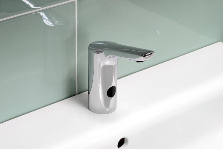 Bateria sensorowa stojąca 6 V DC, chrom PS782 - aranżacja