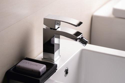 GINKO Bateria bidetowa stojąca, chrom połysk 1101-03, aranżacja