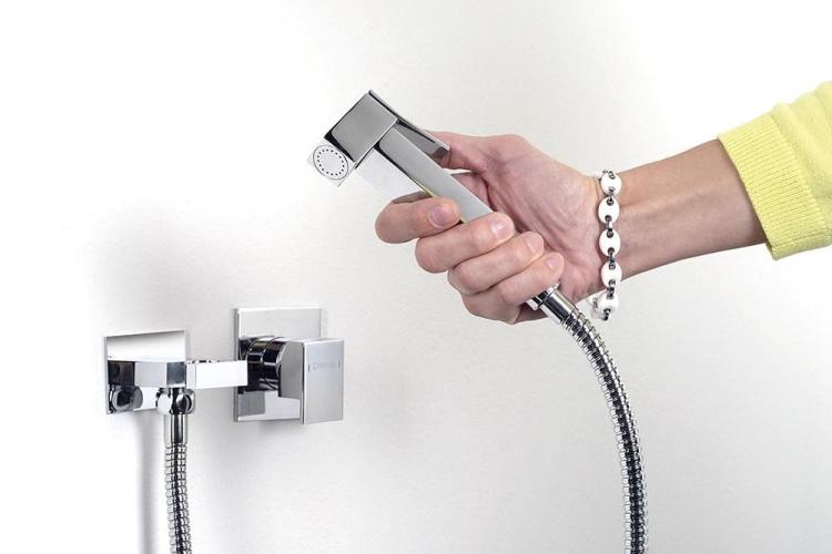 Rączka bidetowa kwadratowa bez węża, chrom połysk BS129, prezentacja